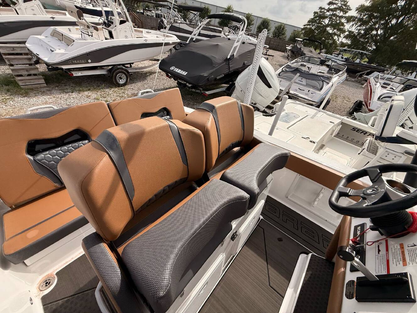 A photo of this 2025 Scarab 235 Open LX Wake