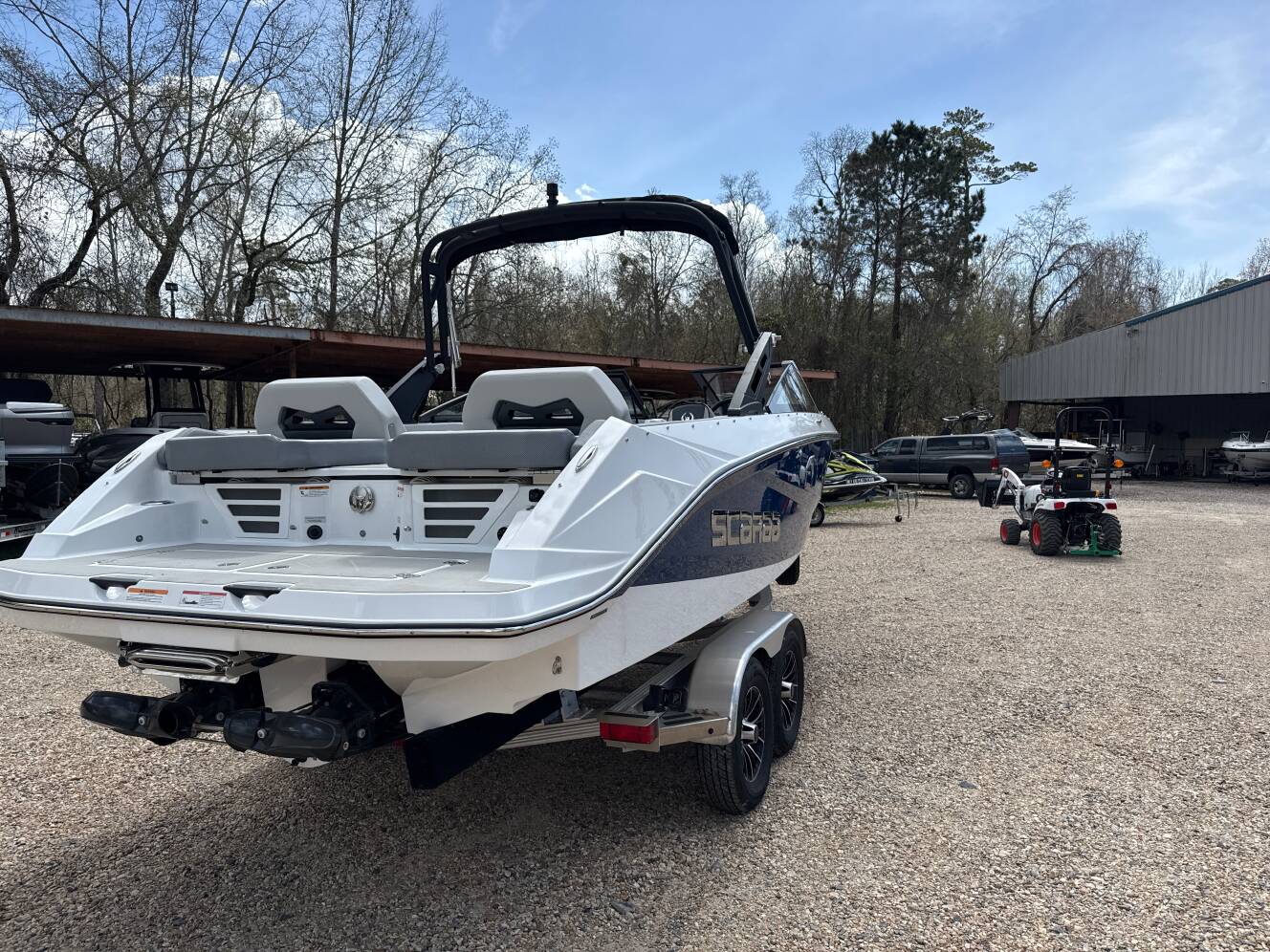 A photo of this 2026 Scarab 235 SE