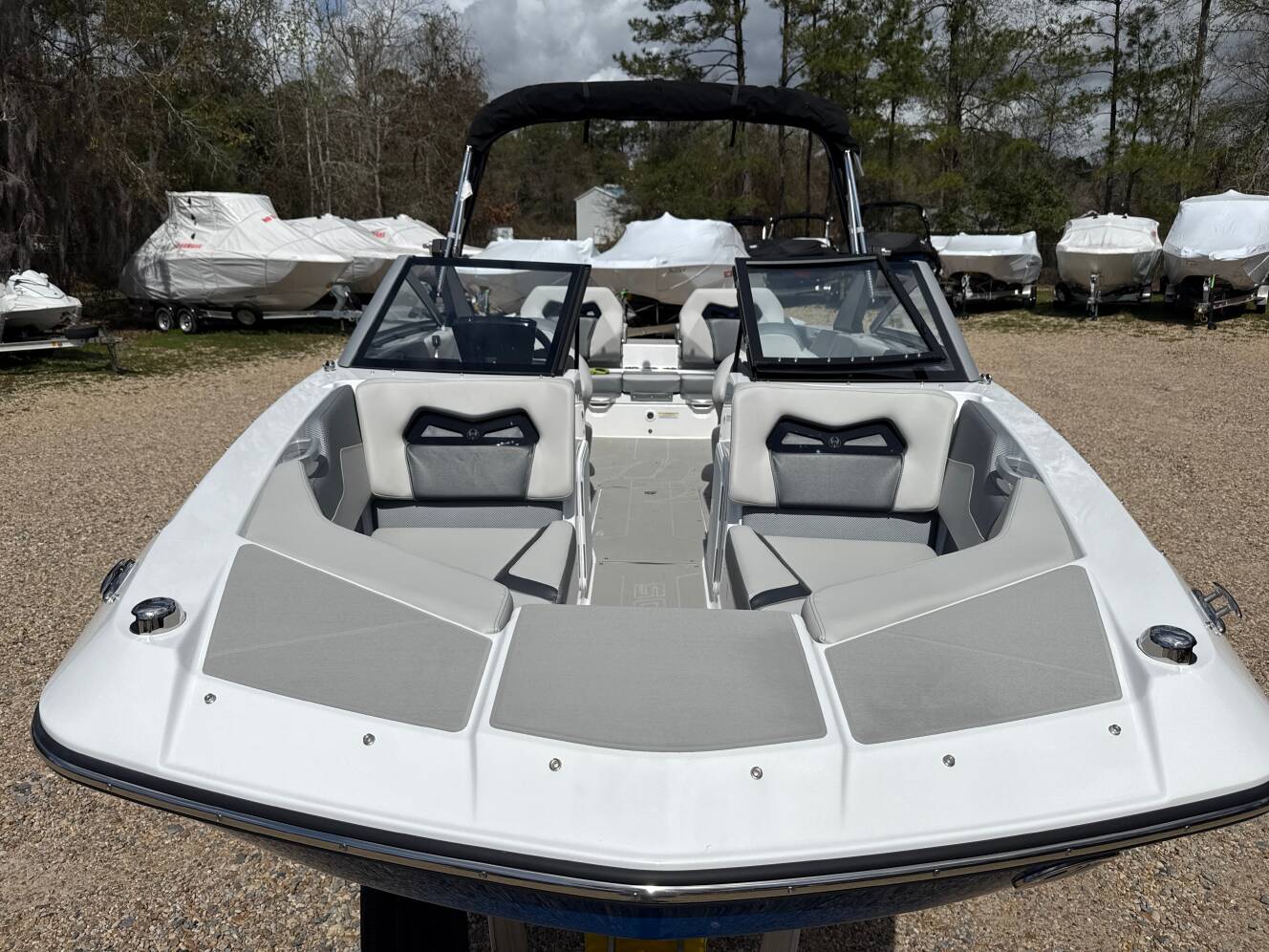 A photo of this 2026 Scarab 235 SE