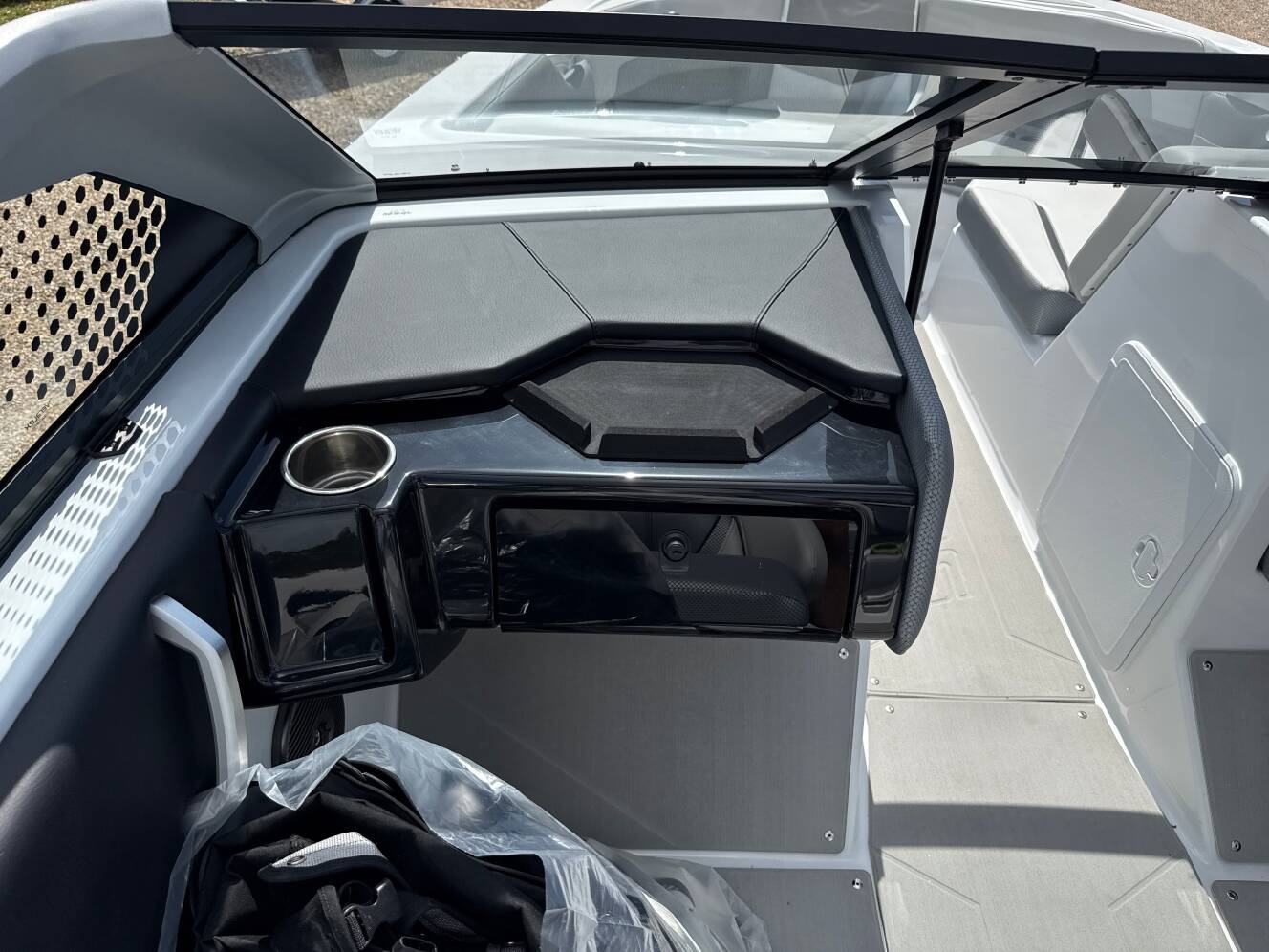 A photo of this 2026 Scarab 235 SE