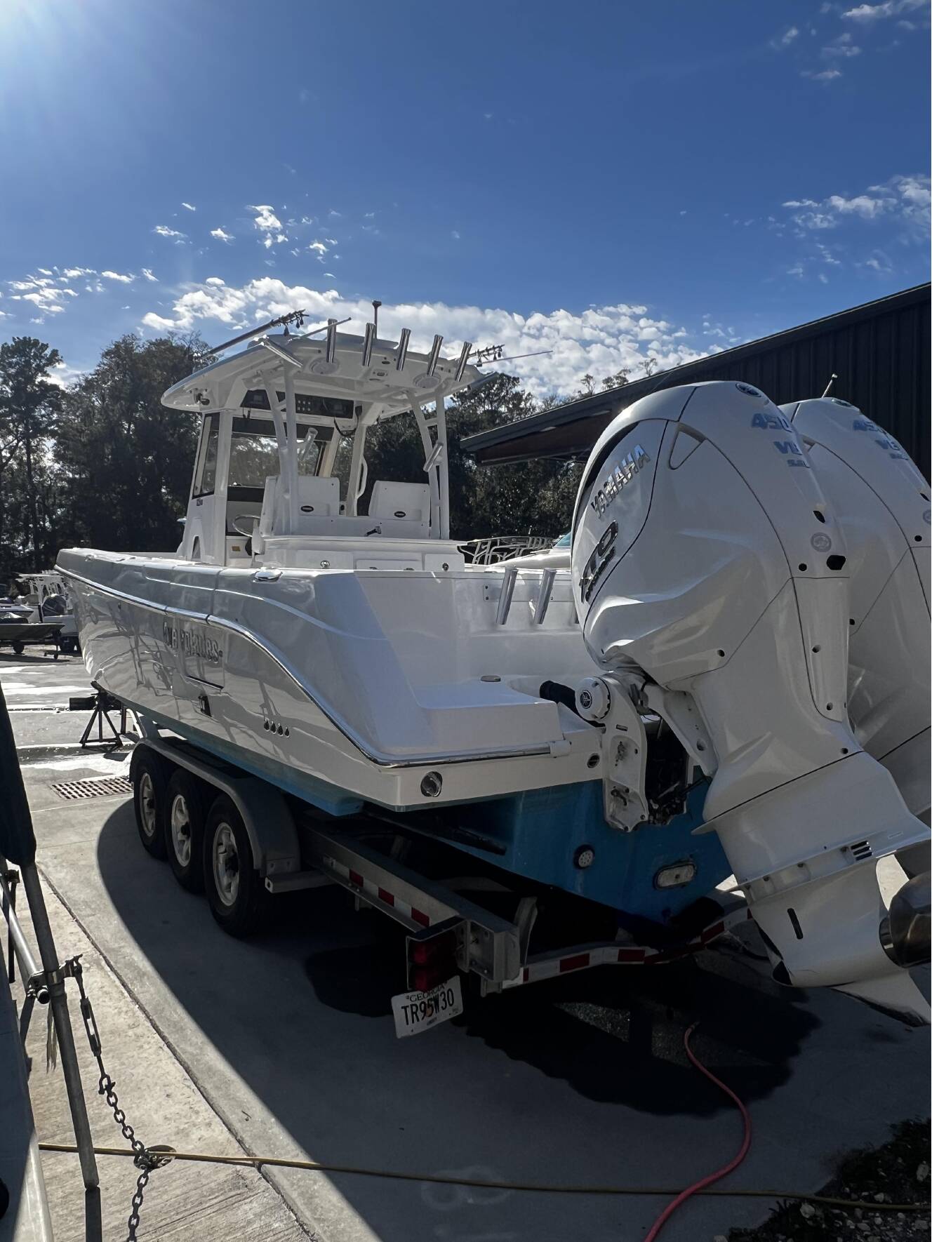 A photo of this 2016 Everglades Boats 325cc