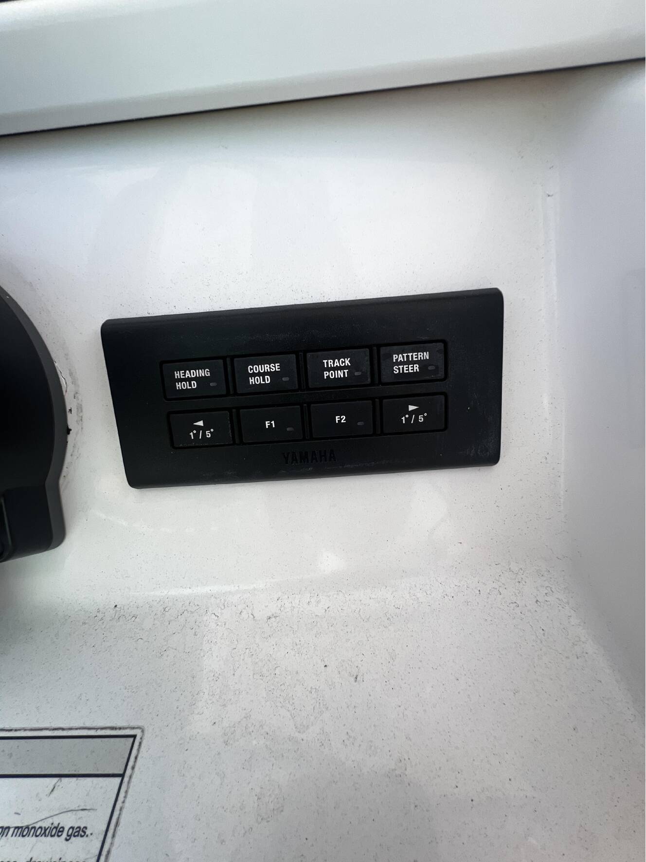 A photo of this 2016 Everglades Boats 325cc