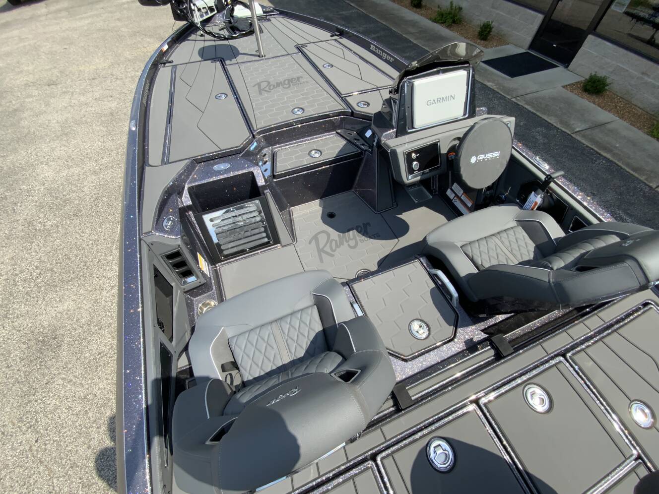 A photo of this 2026 Ranger Boats Z Comanche® Z520R Ultra