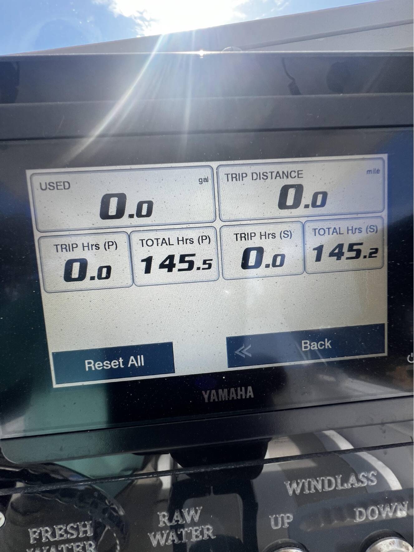 A photo of this 2016 Everglades Boats 325cc