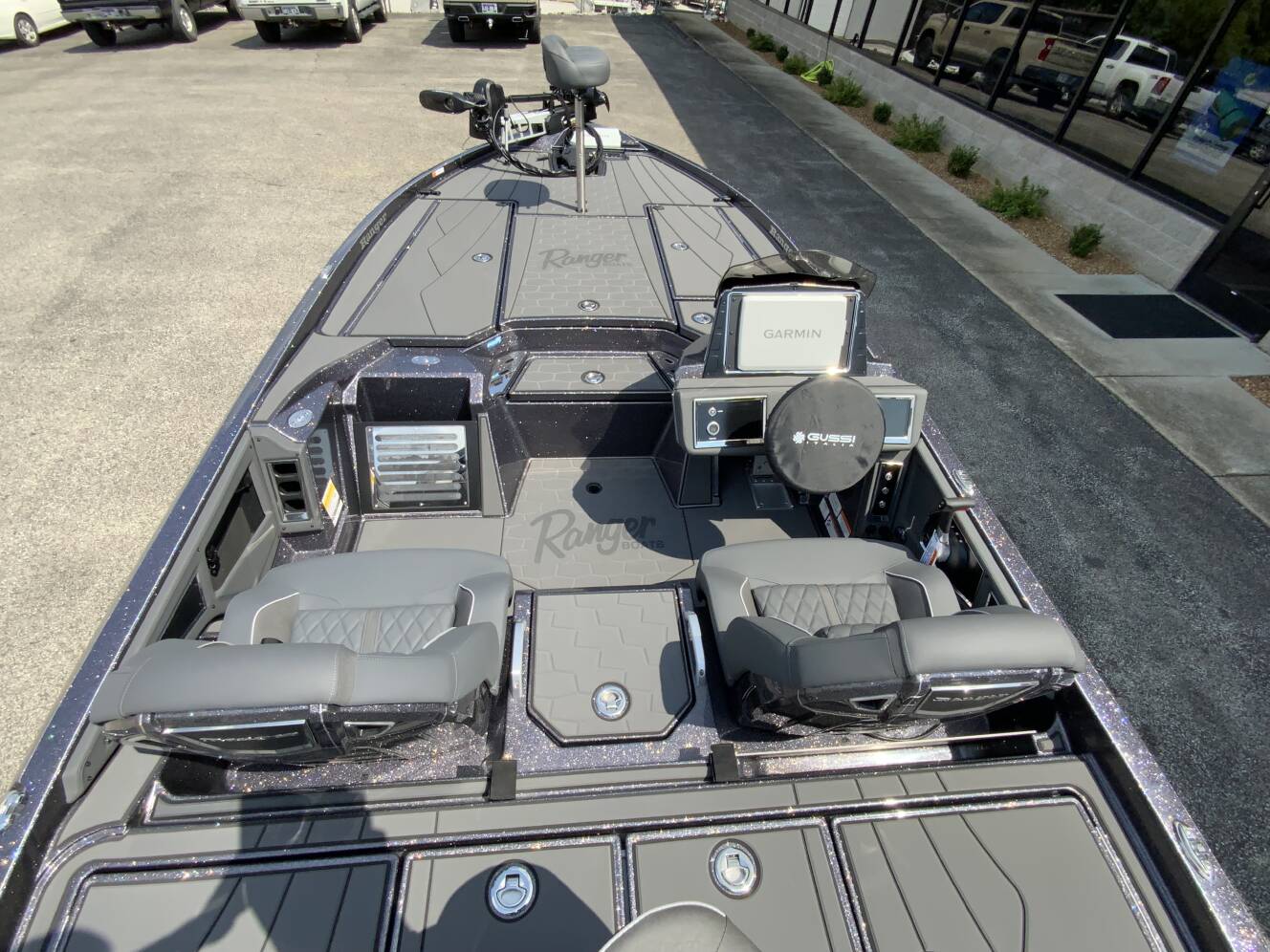 A photo of this 2026 Ranger Boats Z Comanche® Z520R Ultra