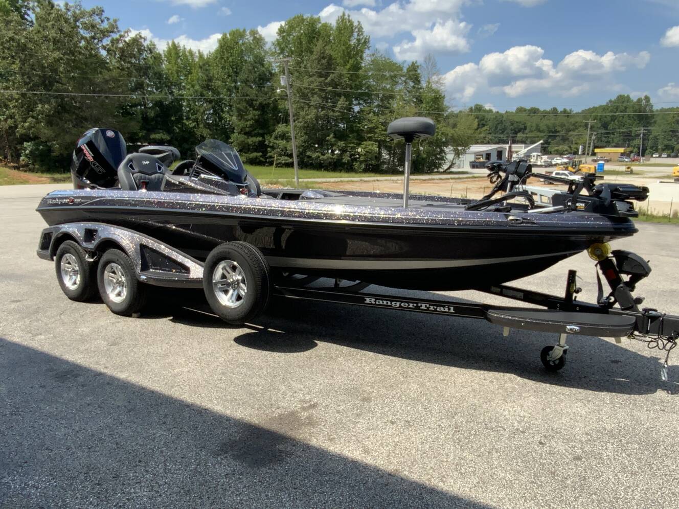 A photo of this 2026 Ranger Boats Z Comanche® Z520R Ultra