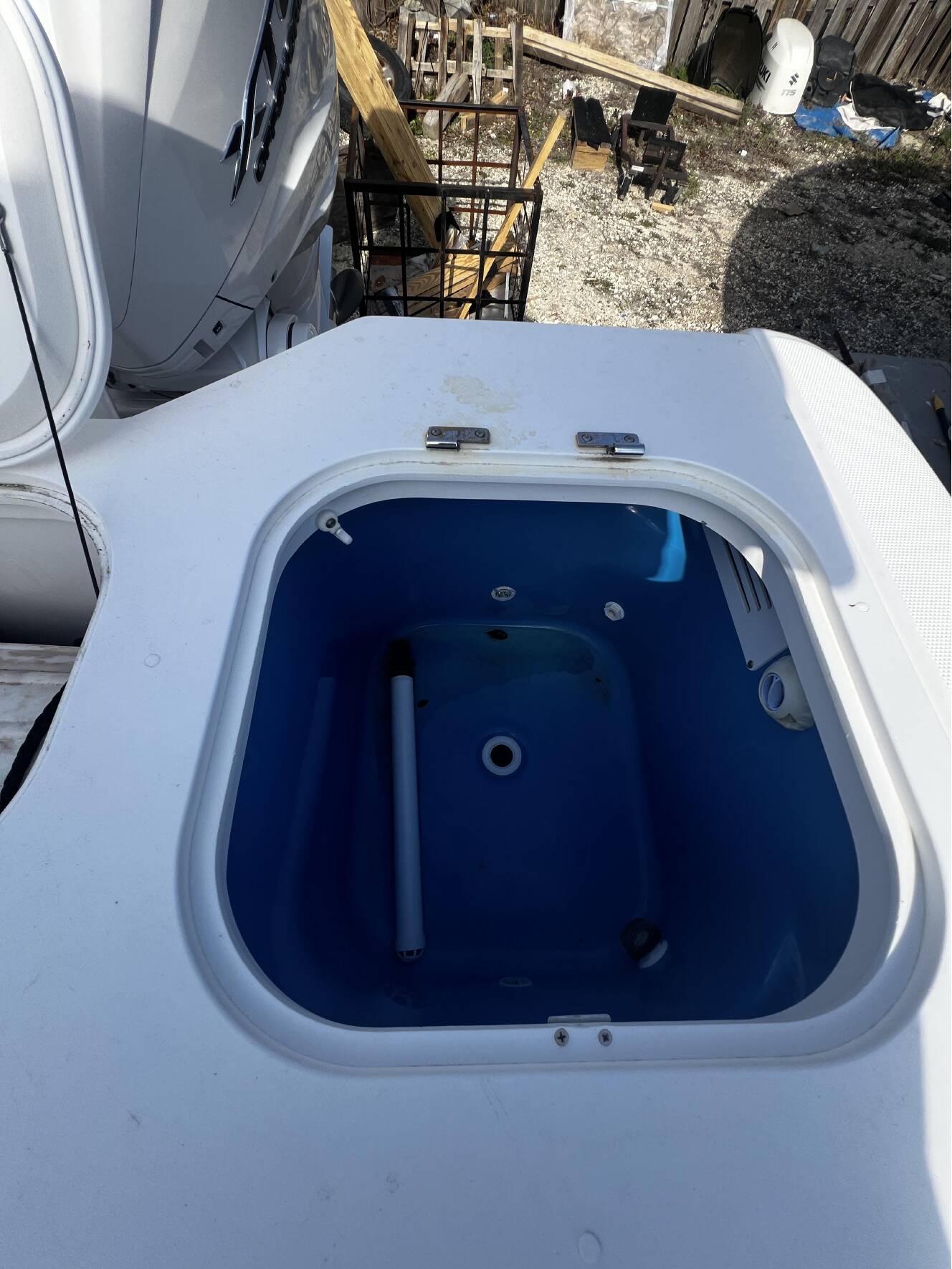 A photo of this 2016 Everglades Boats 325cc