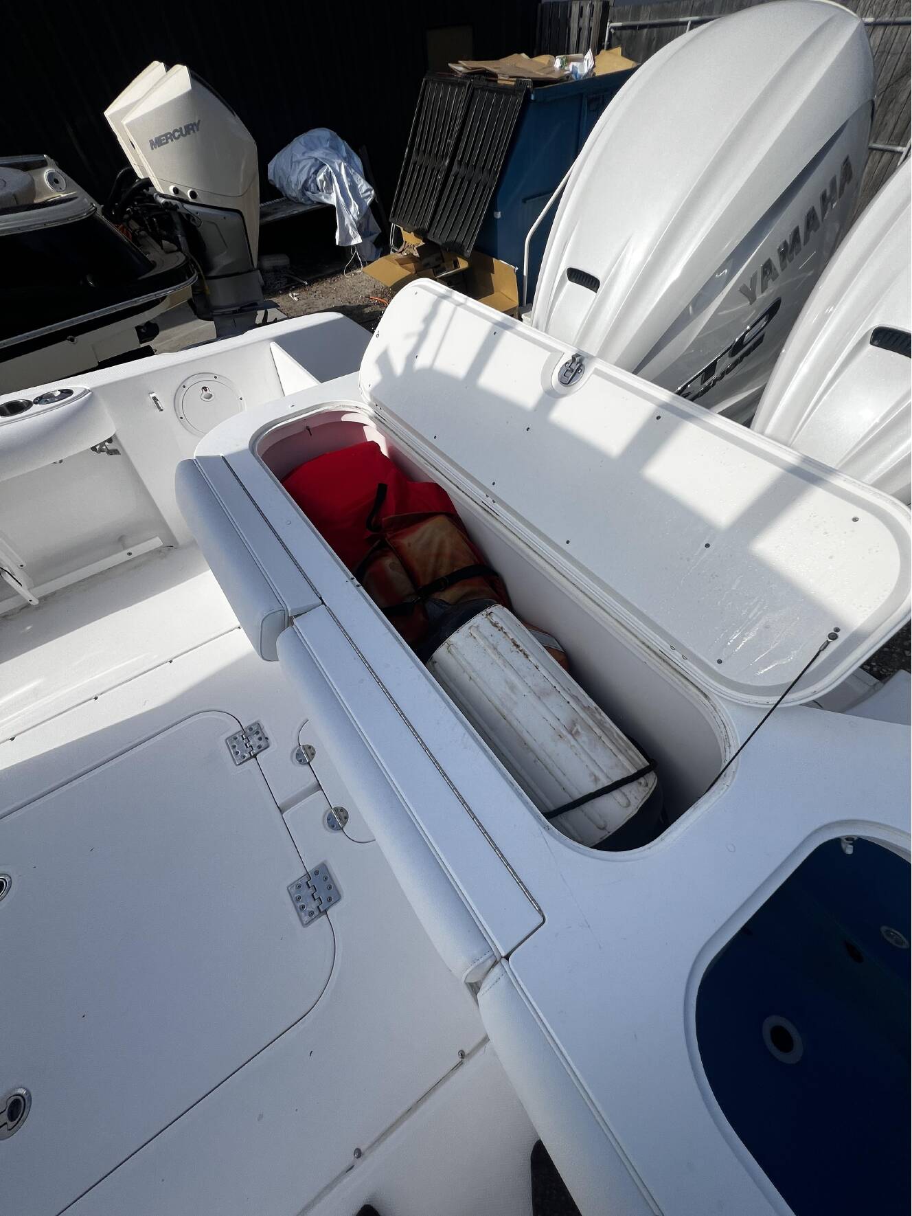 A photo of this 2016 Everglades Boats 325cc