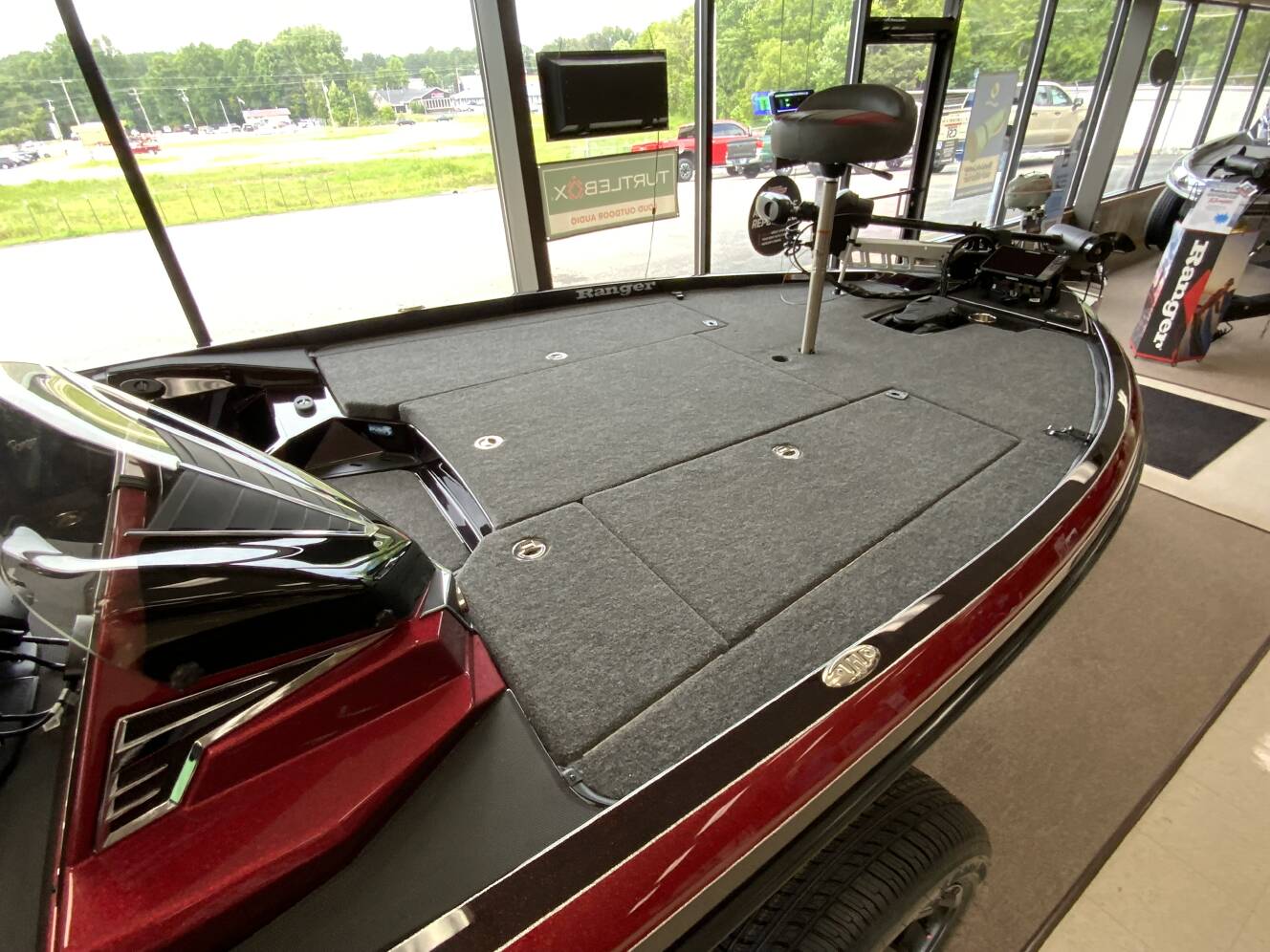 A photo of this 2025 Ranger Boats Z520