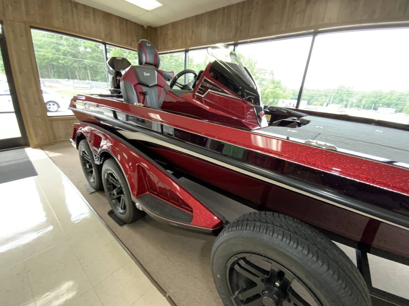 A photo of this 2025 Ranger Boats Z520