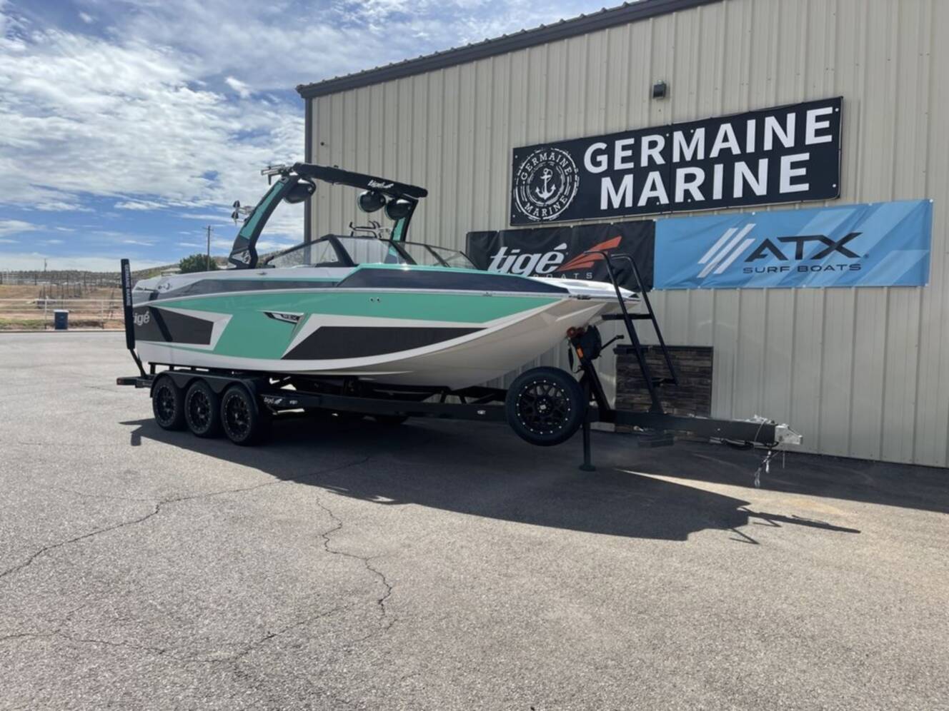 A photo of this 2022 Tige 24RZX