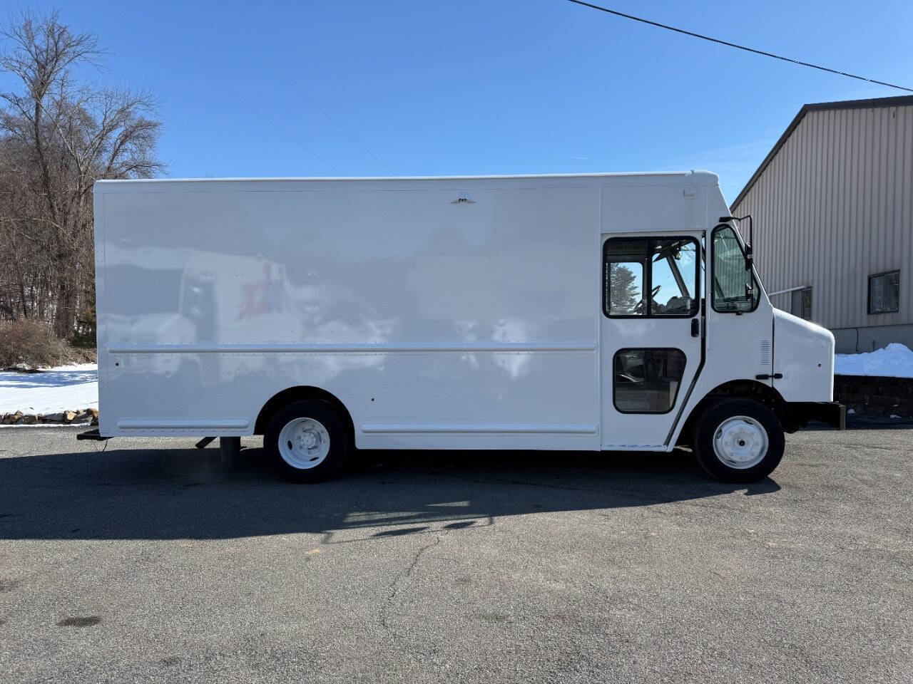 2020 FREIGHTLINER MT45 Chassis in Lafayette, NJ