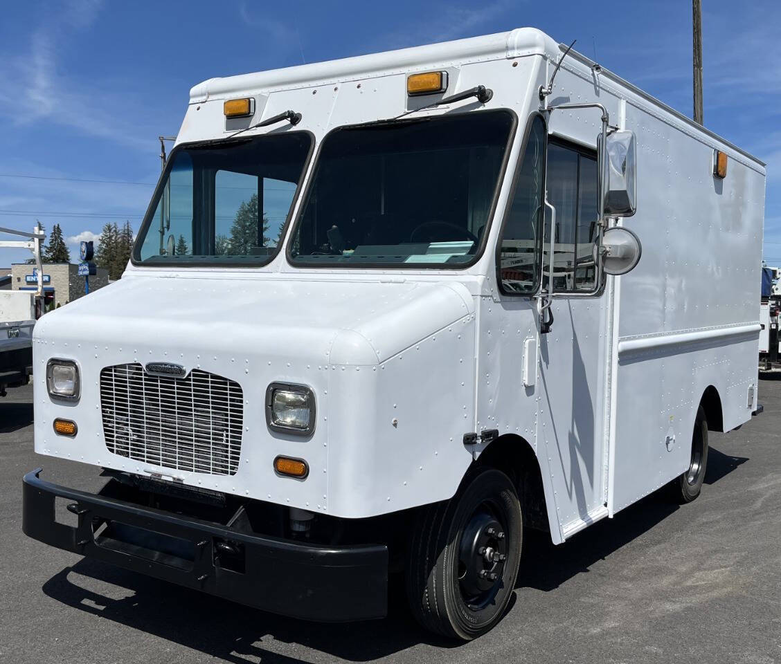 2011 FREIGHTLINER MT45 Chassis in Hayden, ID