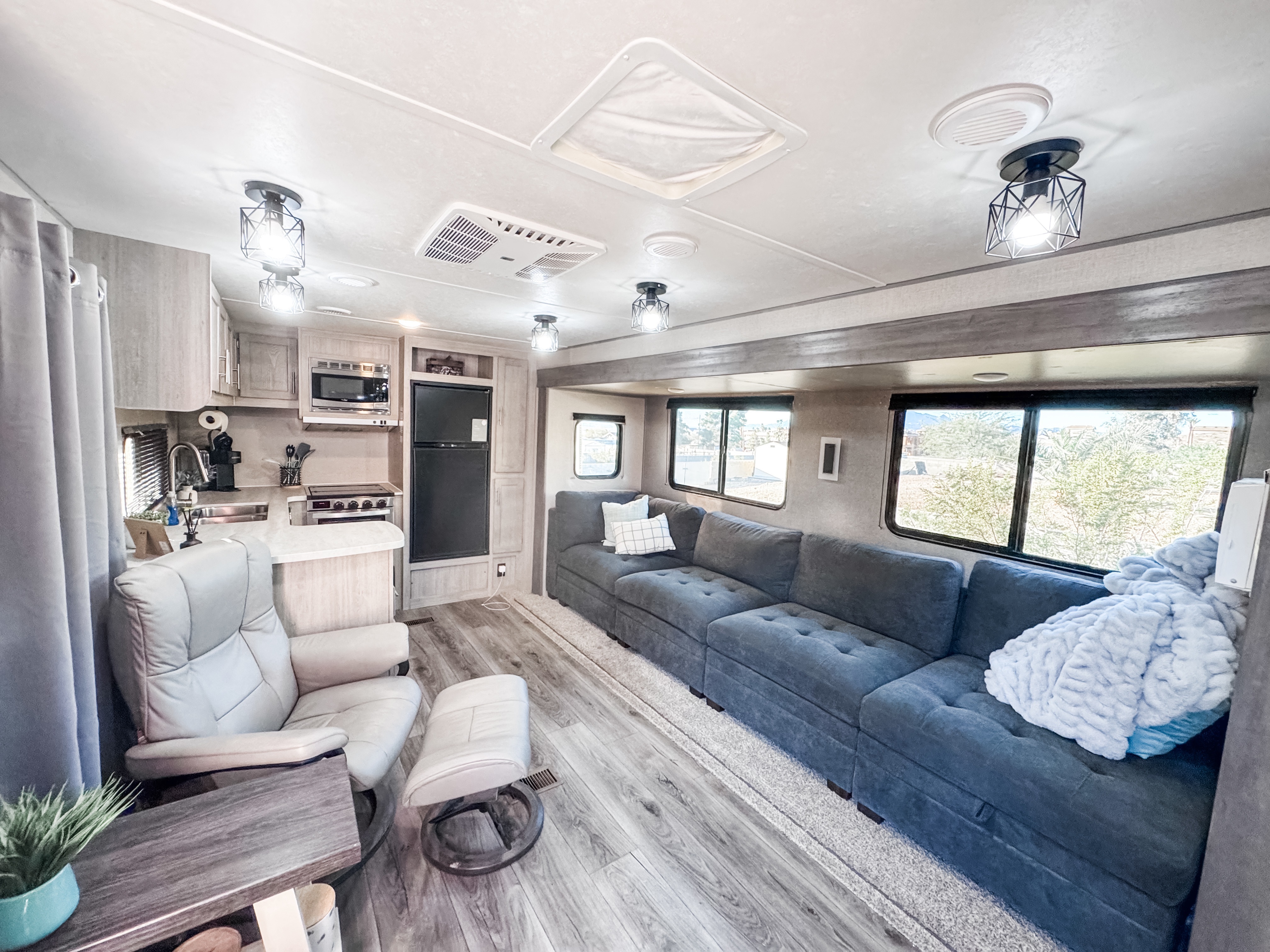 2022 Coachmen CATALINA LEGACY EDITION 303RKDS RV
