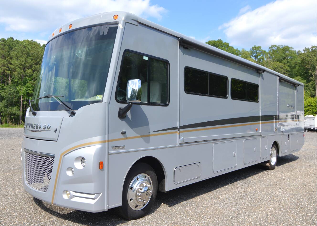 A photo of this 2022 Winnebago ADVENTURER 36Z