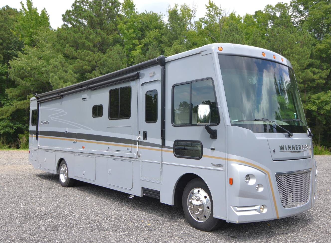 A photo of this 2022 Winnebago ADVENTURER 36Z
