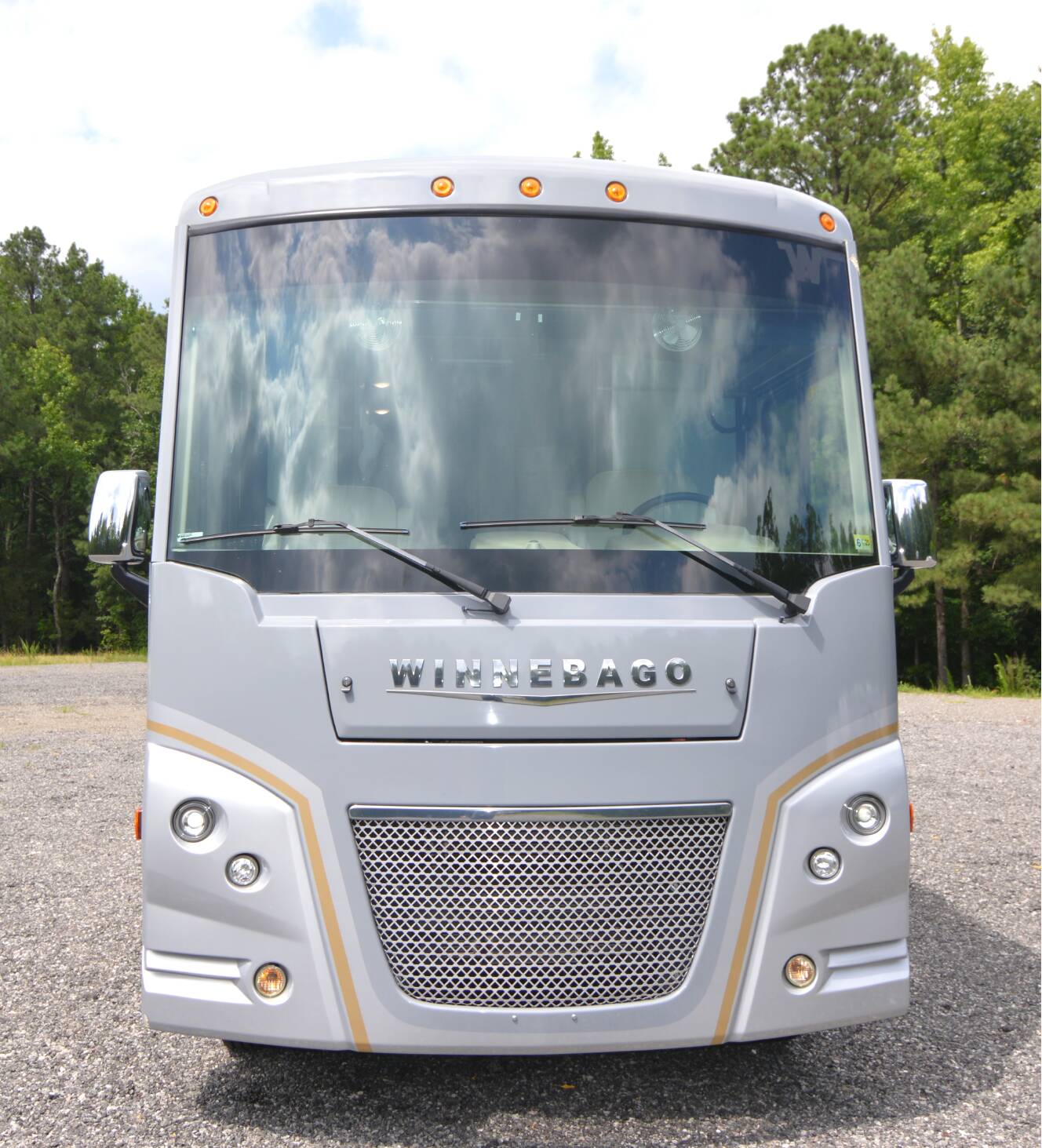 A photo of this 2022 Winnebago ADVENTURER 36Z