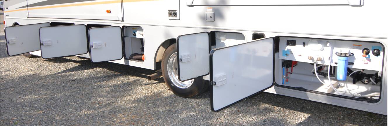 A photo of this 2022 Winnebago ADVENTURER 36Z