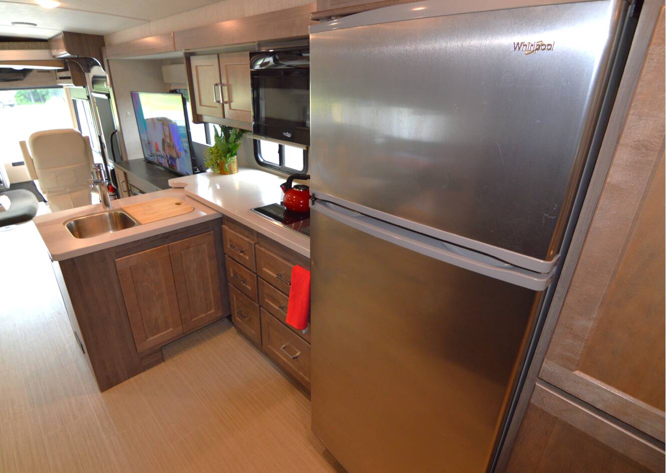 A photo of this 2022 Winnebago ADVENTURER 36Z