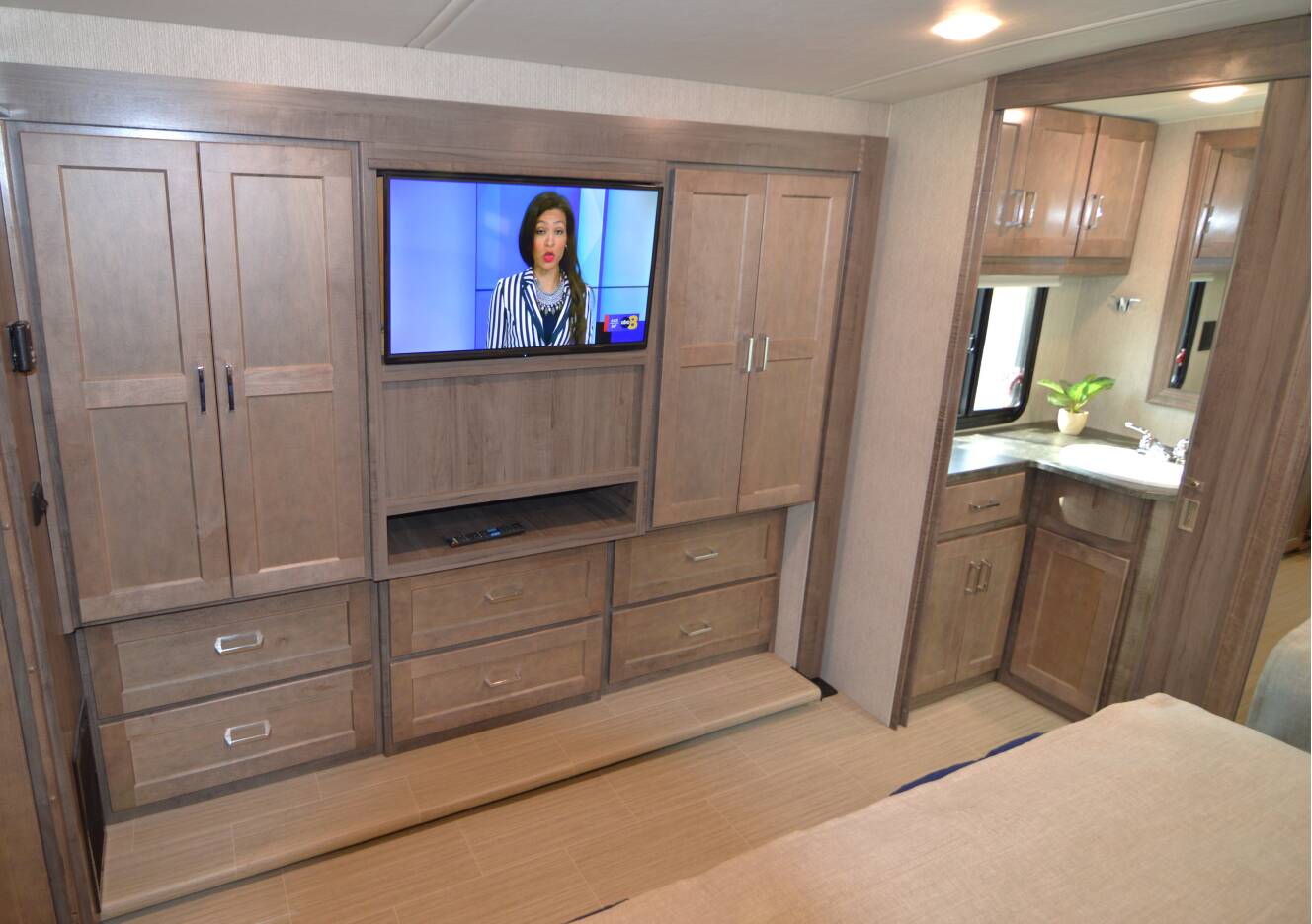 A photo of this 2022 Winnebago ADVENTURER 36Z