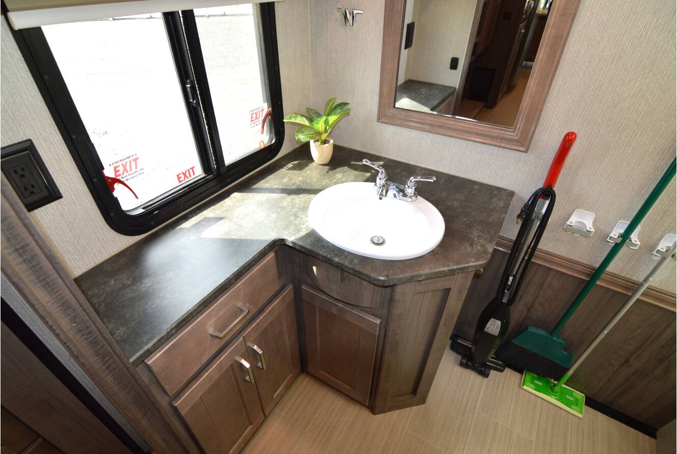 A photo of this 2022 Winnebago ADVENTURER 36Z