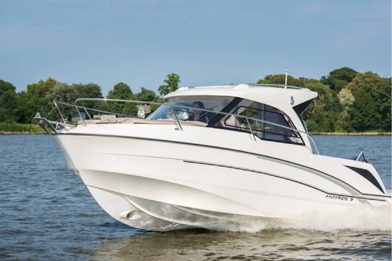 A photo of this 2026 Beneteau Antares 7