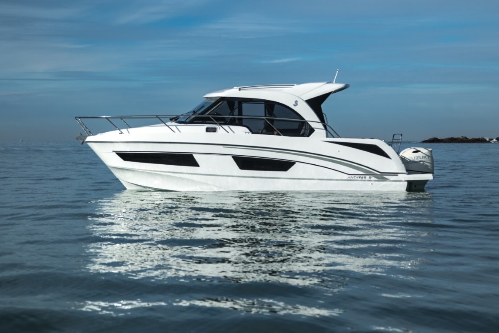 2025 Beneteau Antares 9 in palm beach FL