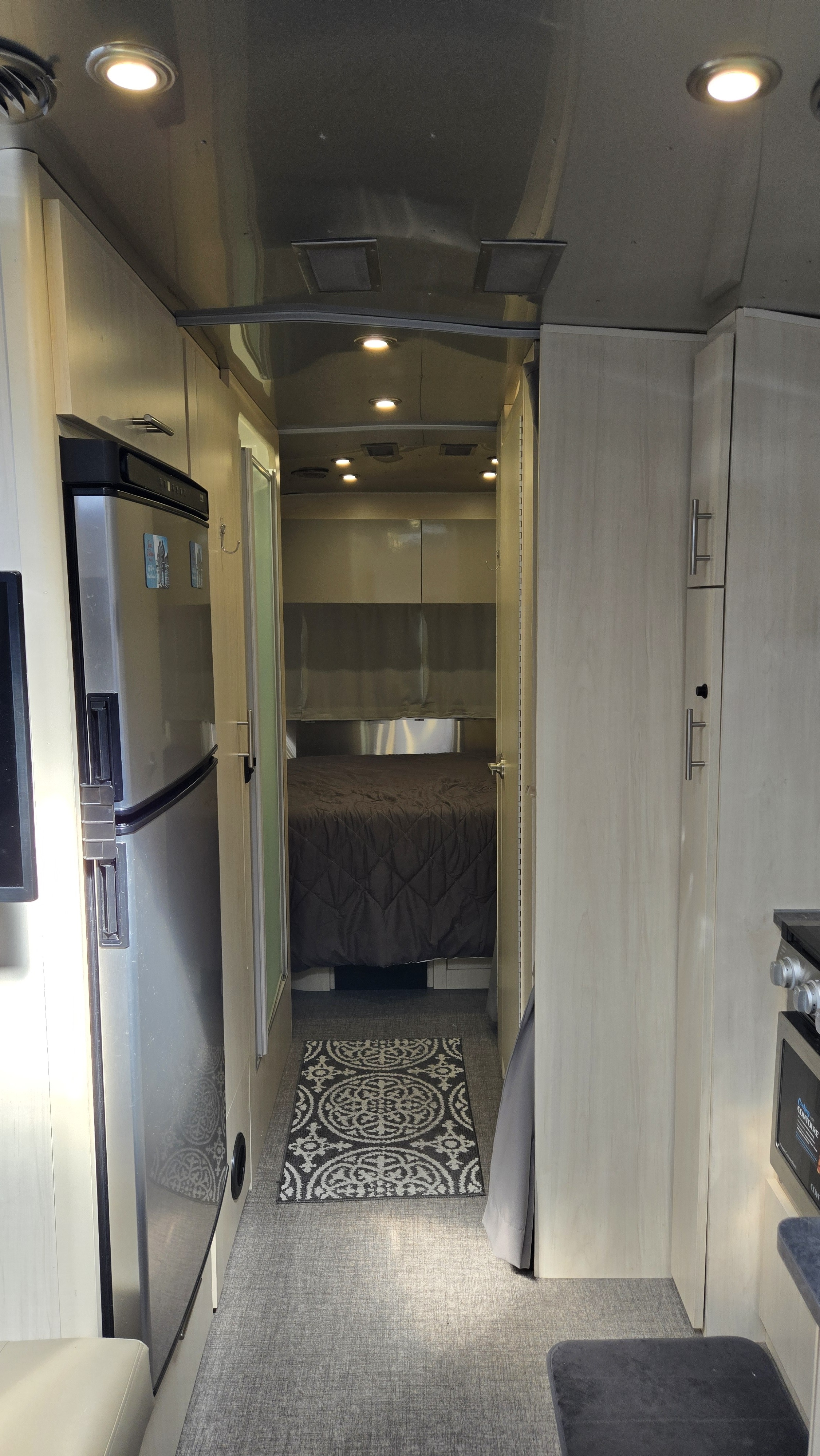 2022 Airstream FLYING CLOUD 25FB in the colony TX