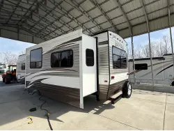 2015 SHASTA REVERE 31RE