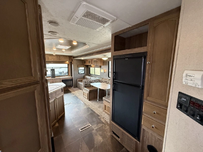 2015 SHASTA REVERE 31RE