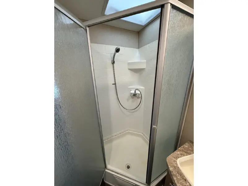 2015 SHASTA REVERE 31RE