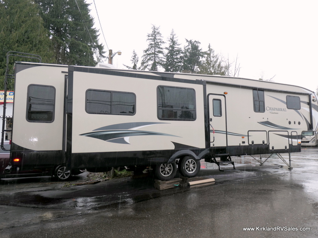2017 Coachmen CHAPARRAL 390QSMB in everett WA