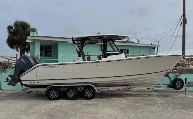 2026 Cobia Boats 305 Center Console in rockledge FL