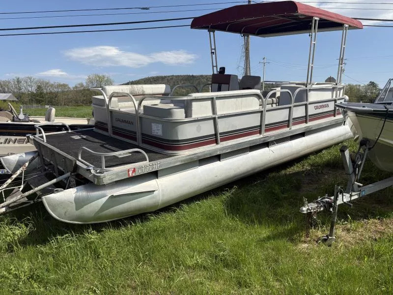 1987 Grumman 24' Pontoon in fairlee VT