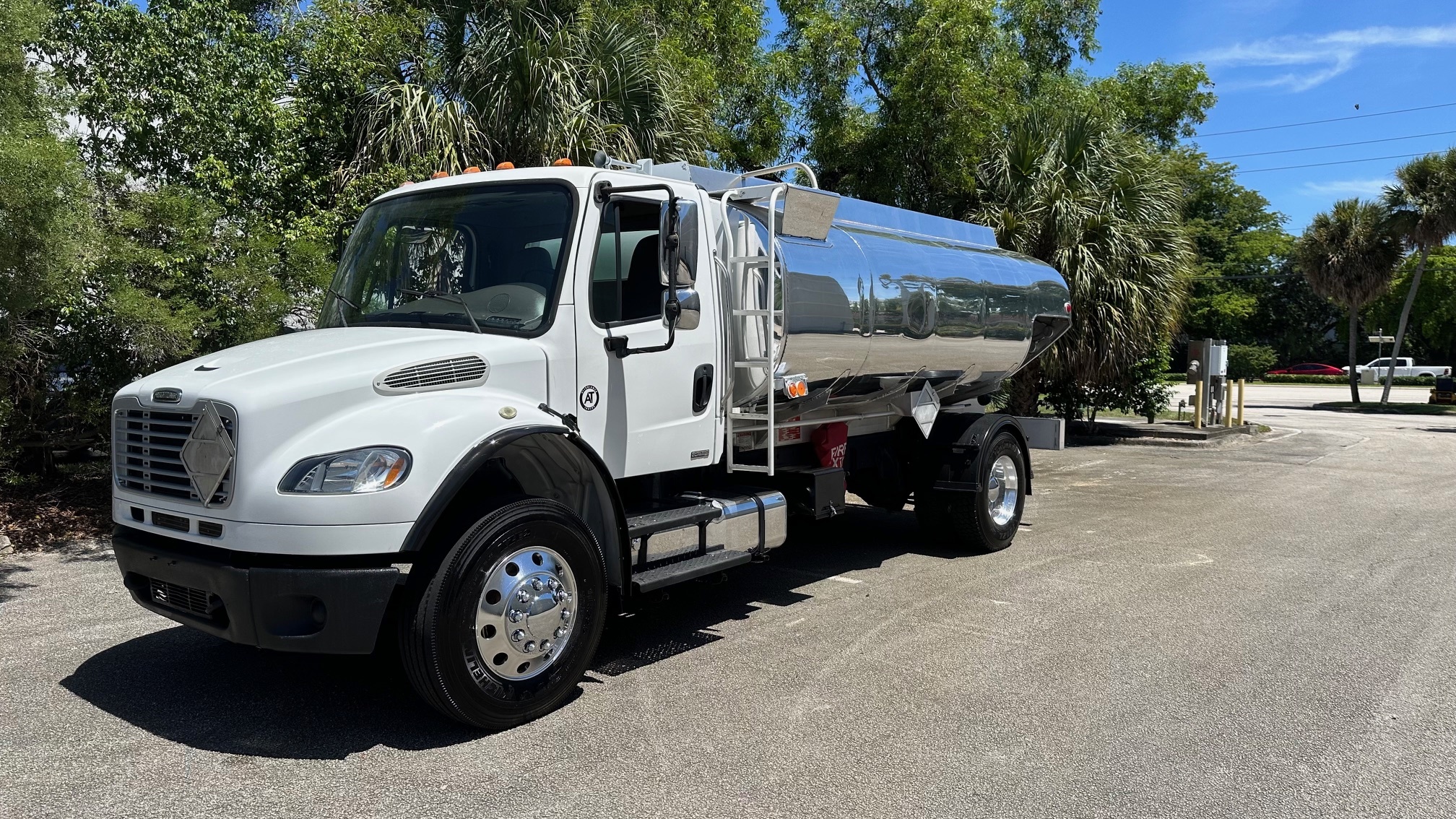 2009 FREIGHTLINER BUSINESS CLASS M2 in West Palm Beach, FL