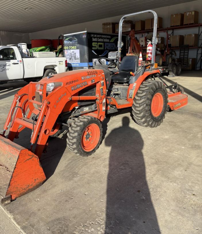2009 KUBOTA B3200 in Martinsville, IN