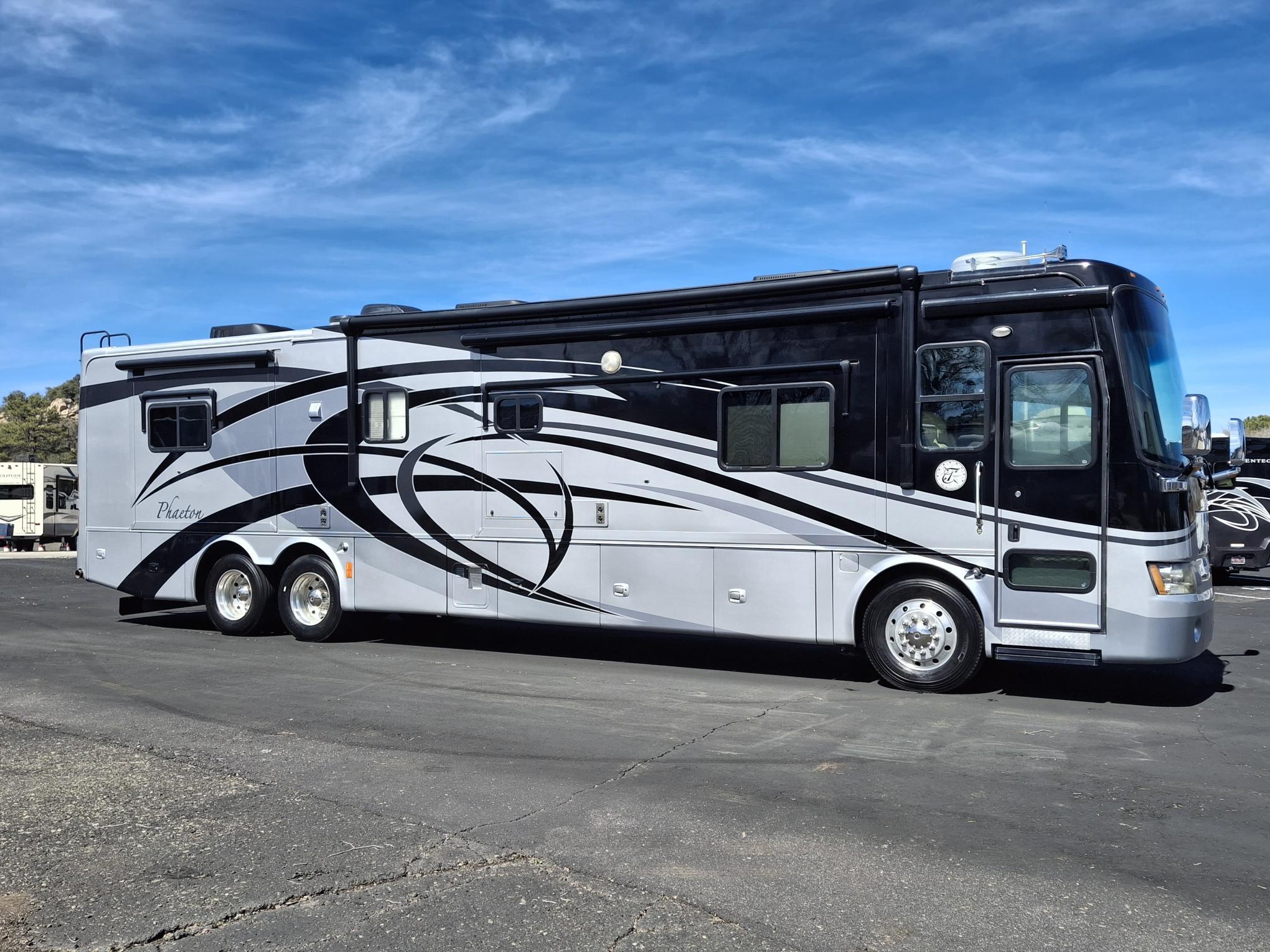 2009 Tiffin Motorhomes PHAETON 42 QBH RV