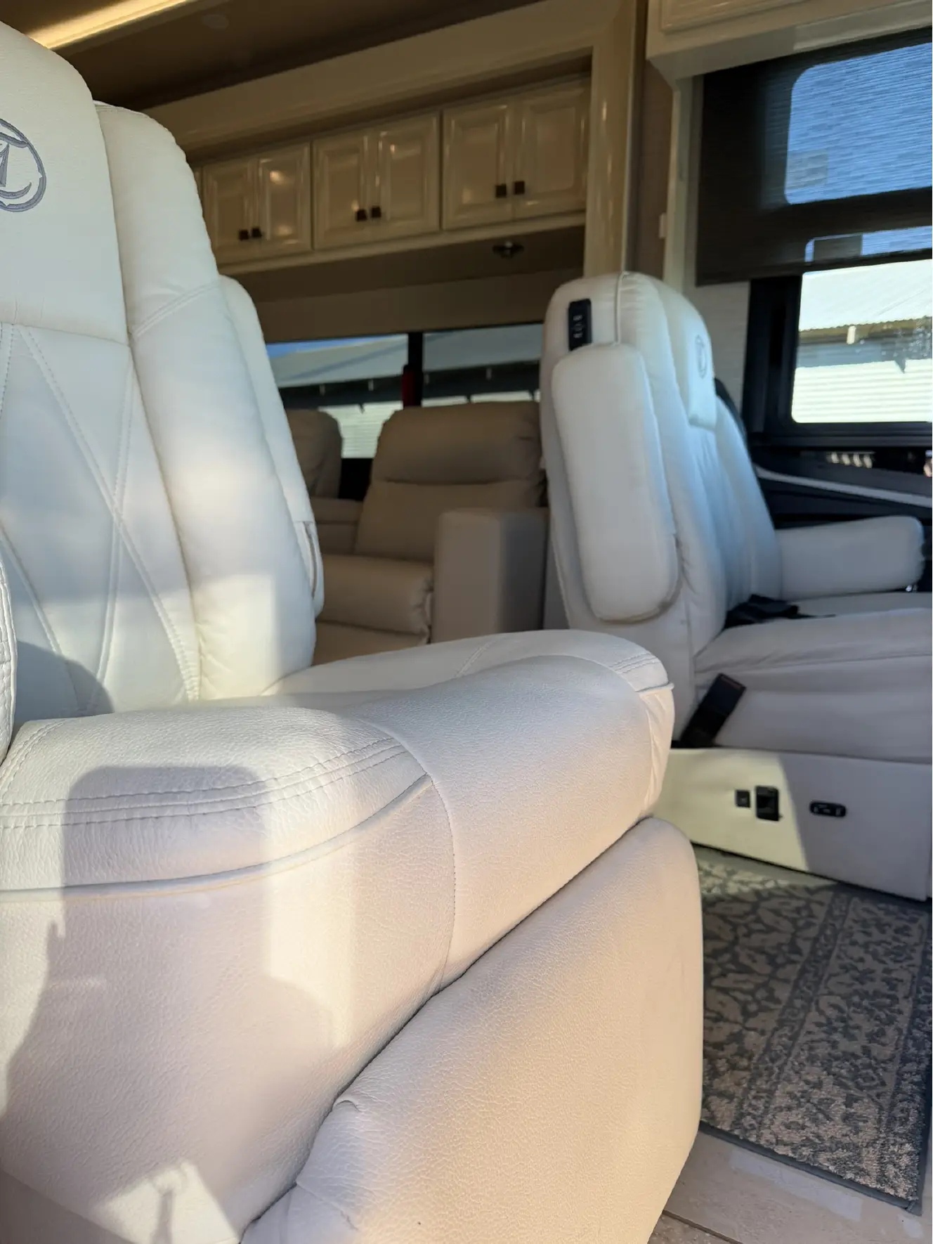 A photo of this 2021 Tiffin Motorhomes Allegro Bus 45 OPP