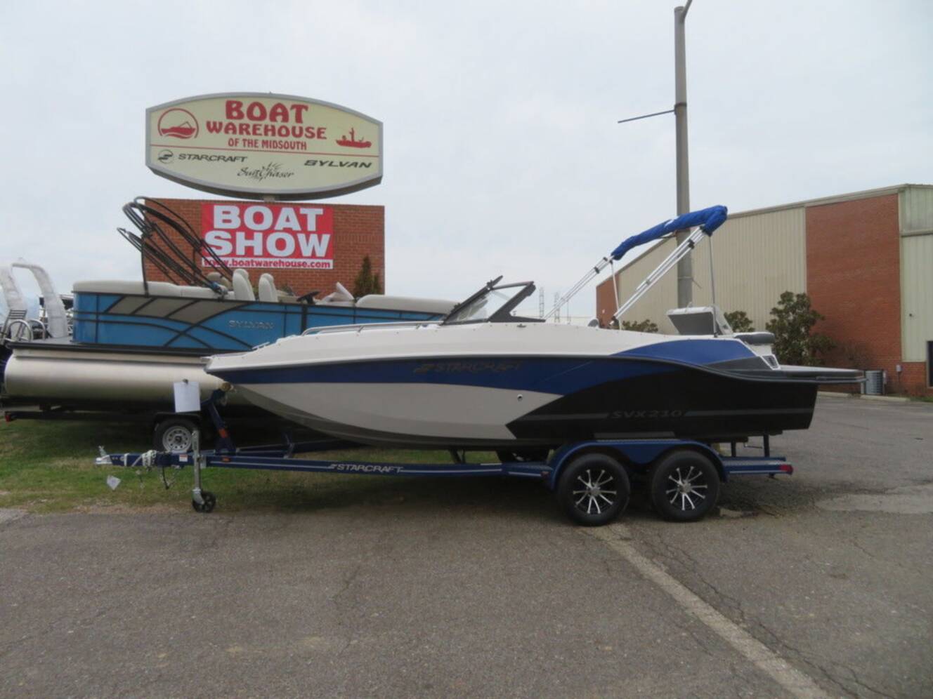 A photo of this 2023 Starcraft Marine SVX IO 210