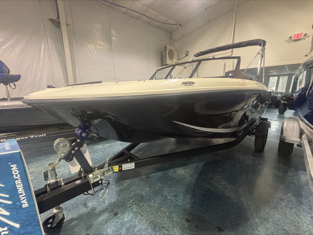 2026 Bayliner M17 in holden ME