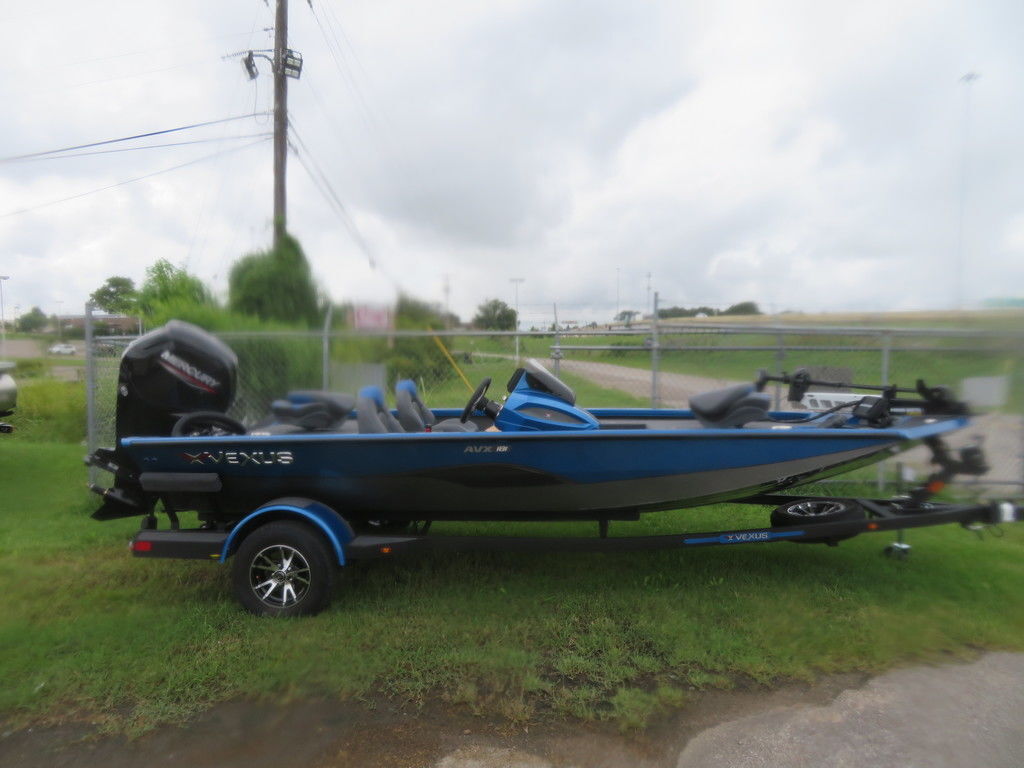 2023 Vexus AVX181 Fish and Ski Boat boat