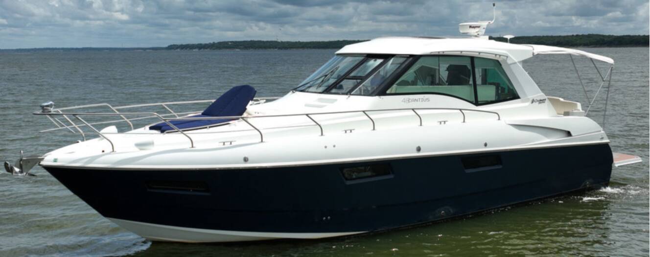 A photo of this 2011 Cruisers Yachts 48 Cantius