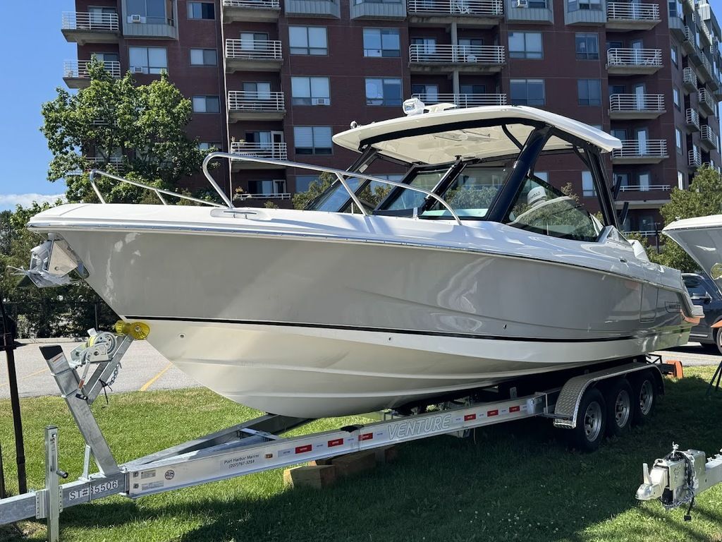 2026 Boston Whaler 280 Vantage Bowrider Boat boat