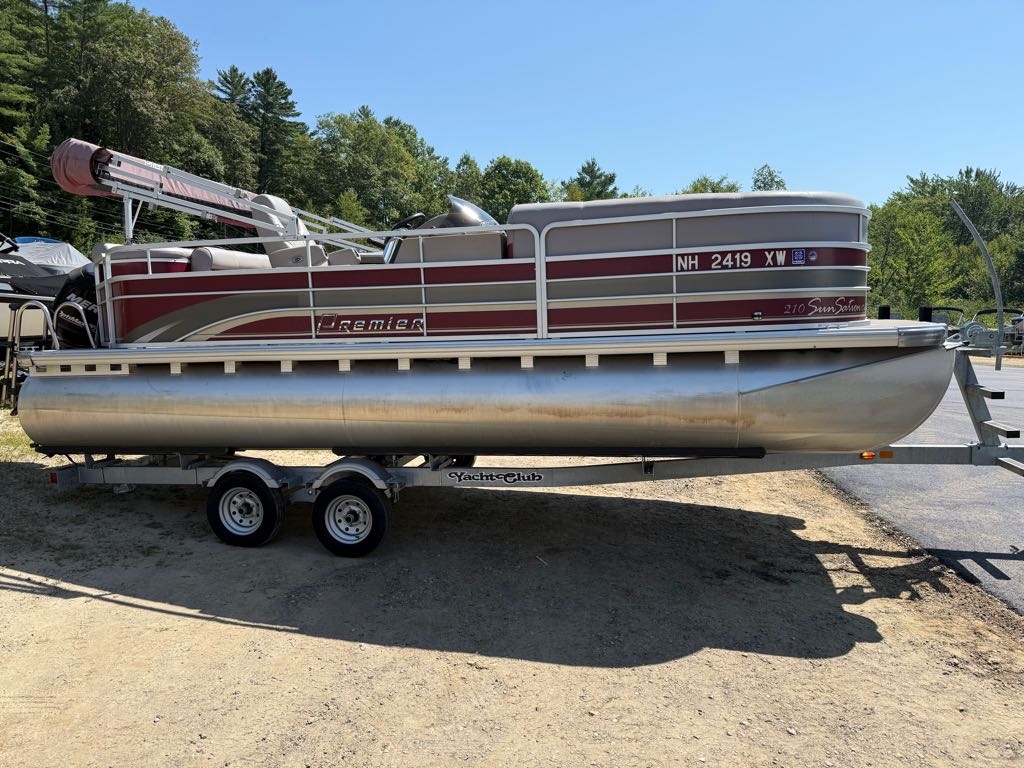 2011 Premier Sun Sation LTD 210 in bristol NH