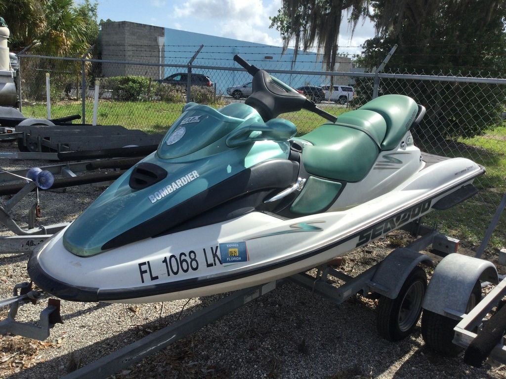 2000 Sea-Doo GTX in lake placid FL