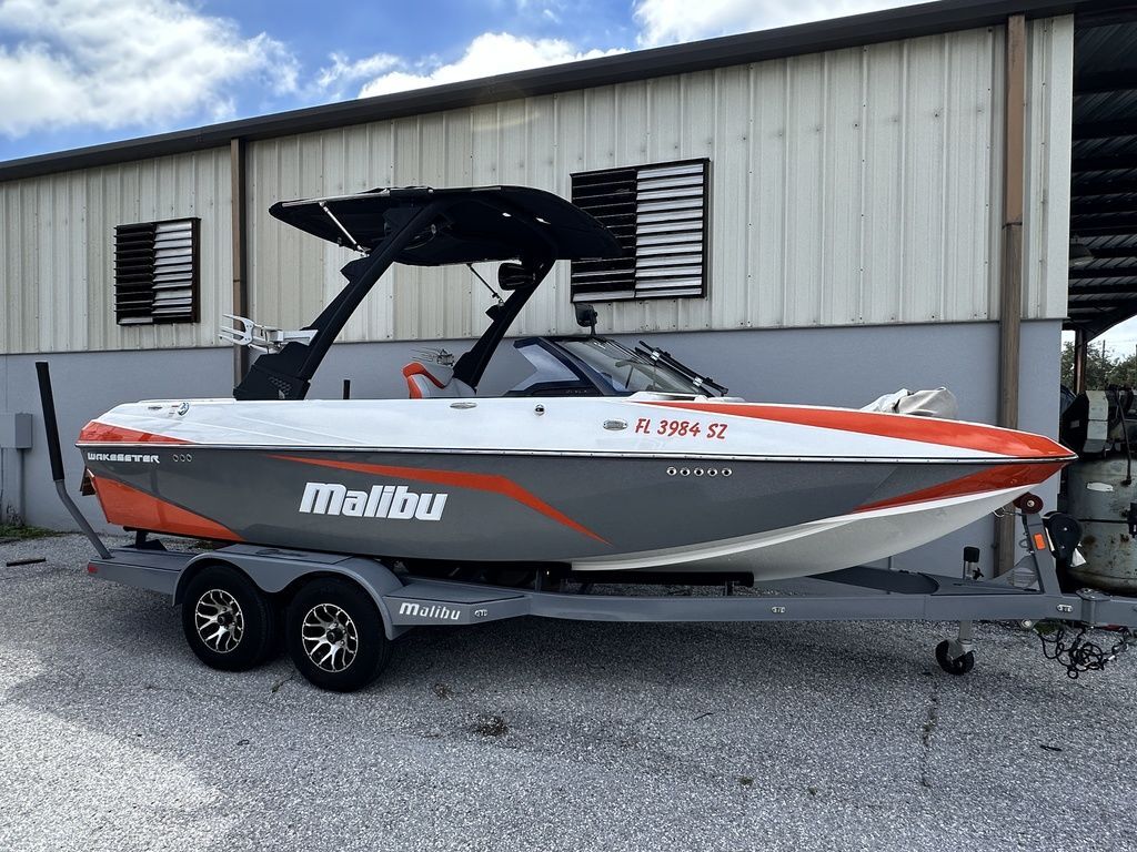 Used 2021 Malibu Boats 21 Vlx 21 Vlx For Sale in Lake Placid, FL
