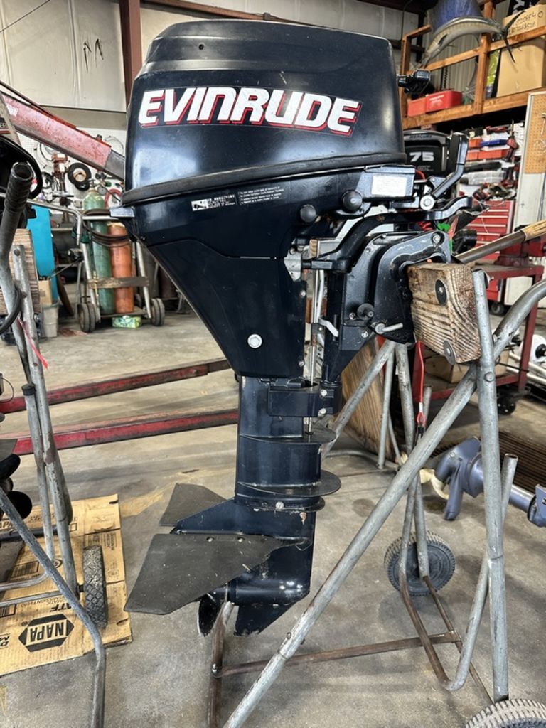 2012 Evinrude Portable 9.8 HP 10TPL4 Single Outboard Engine boat