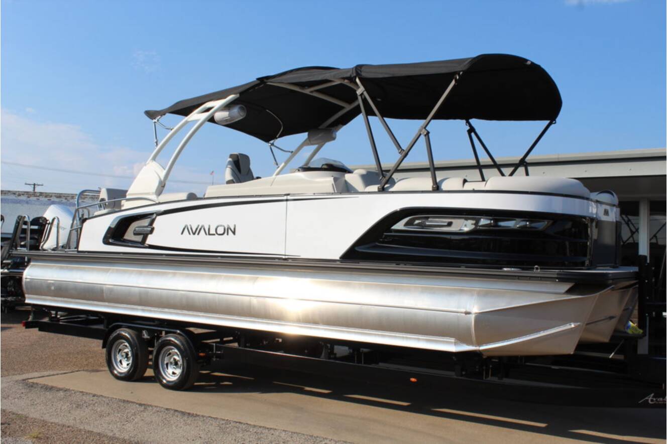 A photo of this 2026 Avalon Excalibur LTD Quad Lounge 25 FT