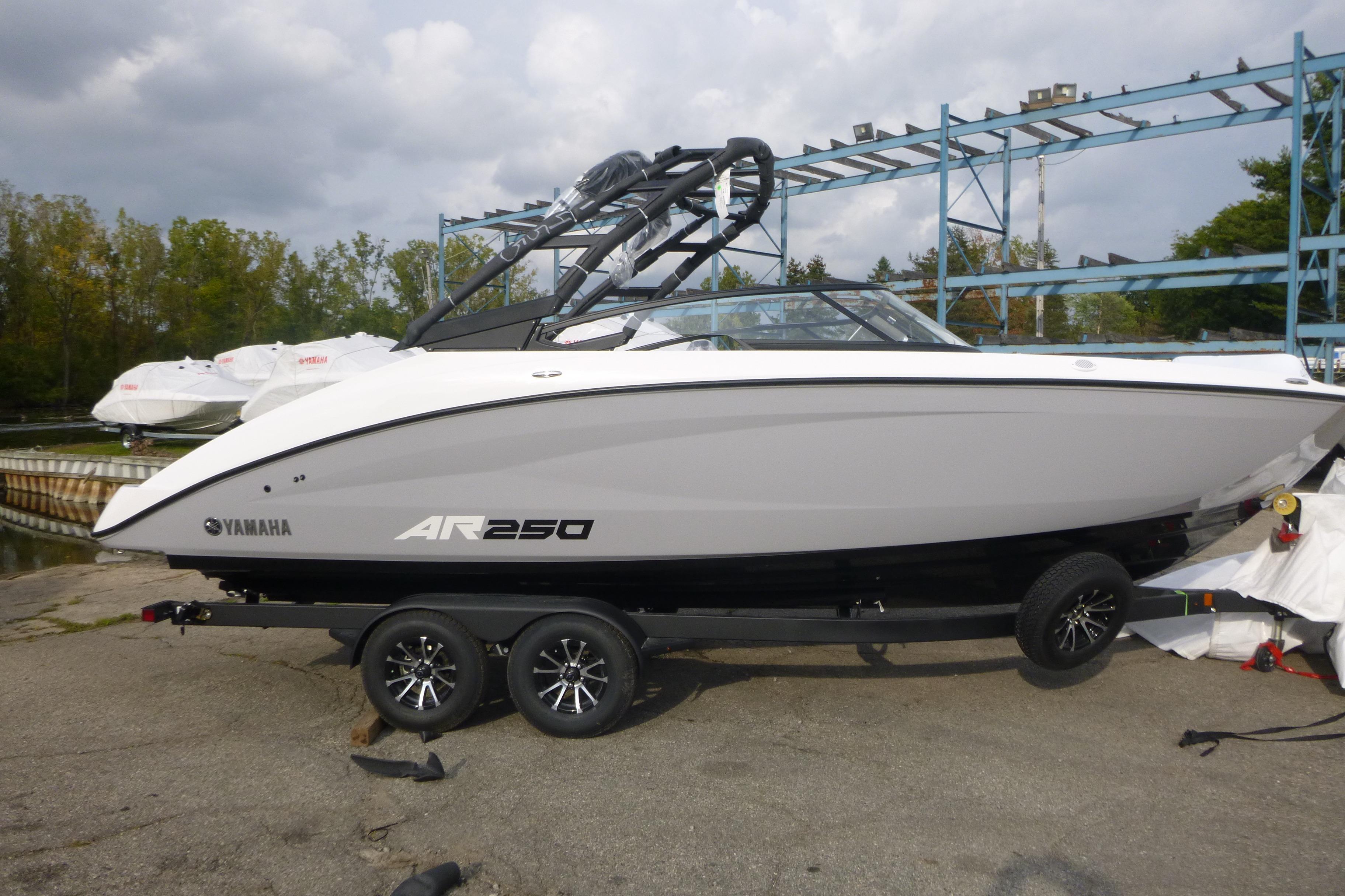 2026 Yamaha Boats AR250 in lansing MI