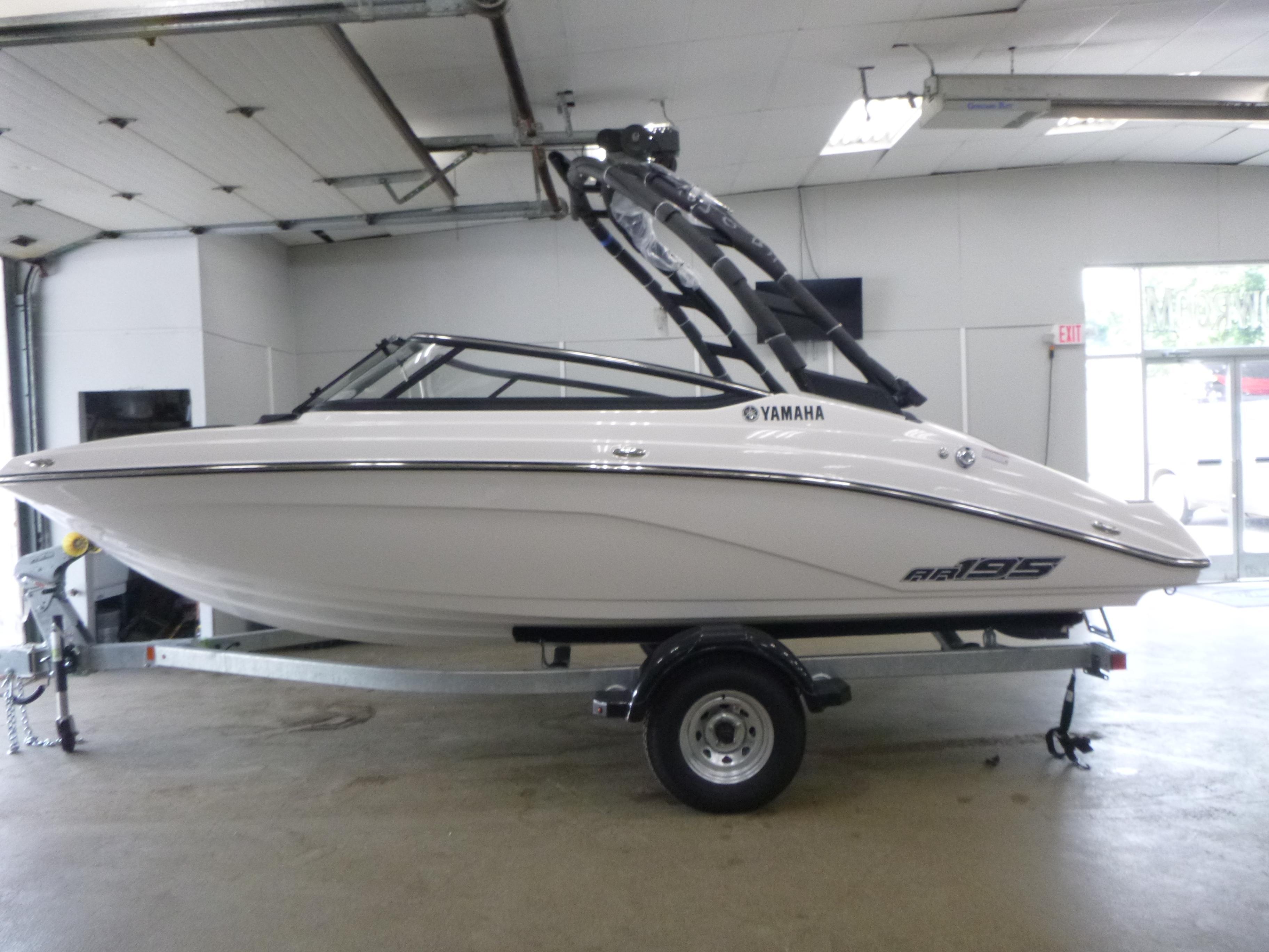 2025 Yamaha Boats AR195 in lansing MI